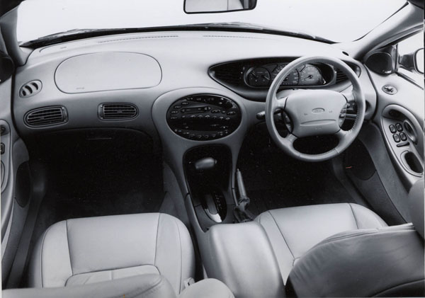 1996_Ford_Taurus_interior