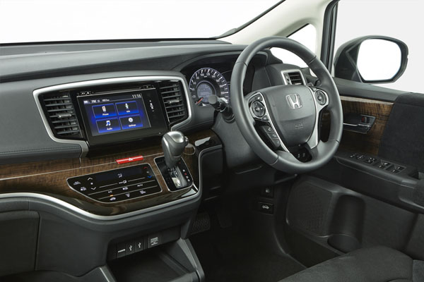 Honda_Odyssey_VTi_interior