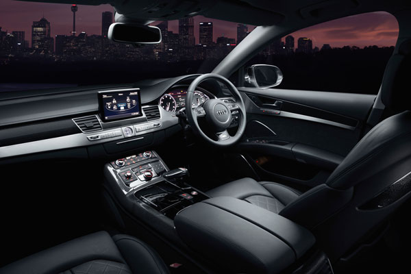 Audi_S8_interior
