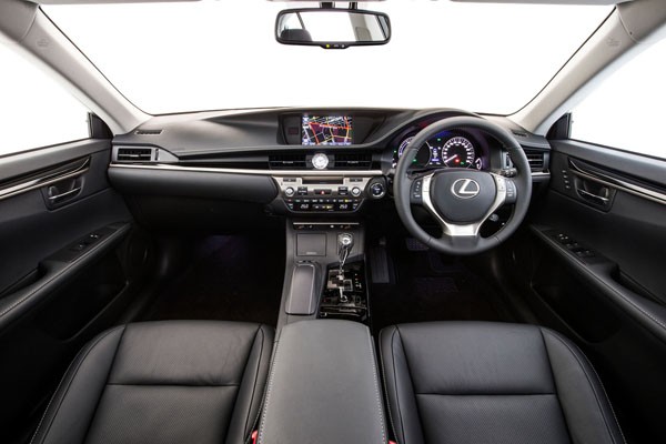2013 Lexus ES 300h Luxury