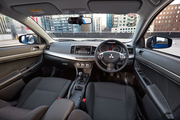 Mitsubishi_Lancer_Sportback_interior