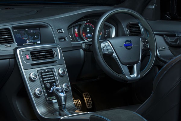 Volvo_S60_Polestar_interior