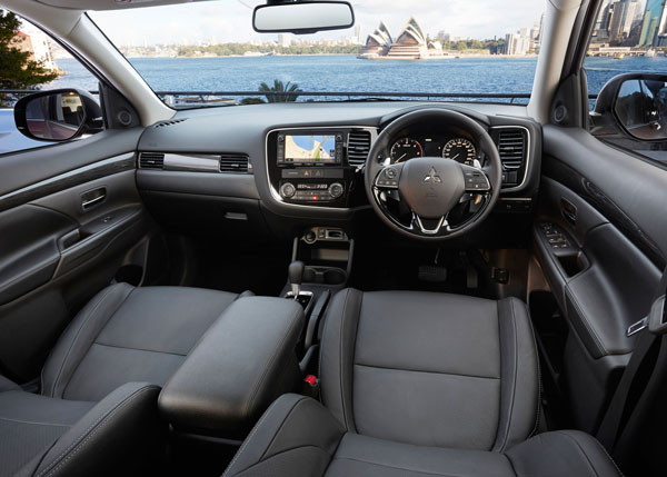 Mitsubishi_Outlander_interior