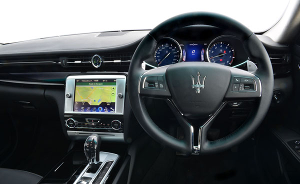 Maserati_Quattroporte_330_interior