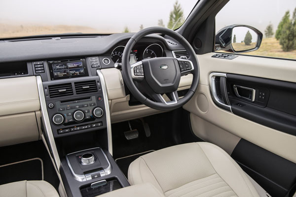 Land_Rover_Discovery_Sport_interior