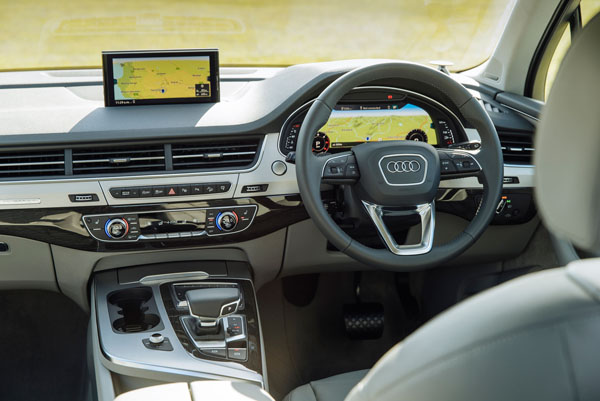 Audi_Q7_interior