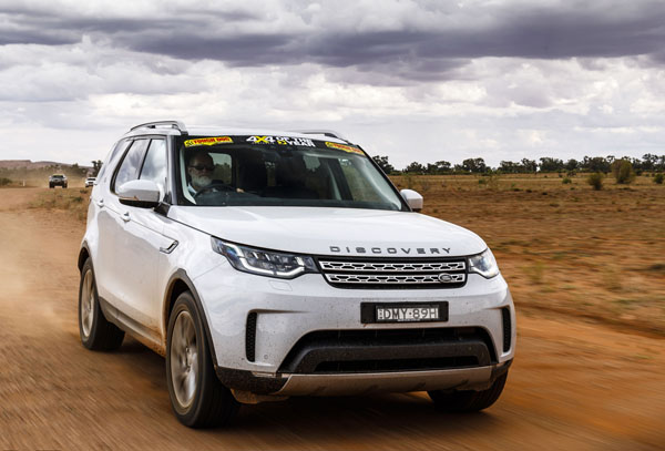 Land_Rover_Discovery_front