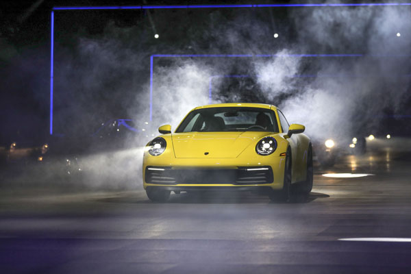 Porsche_911_front
