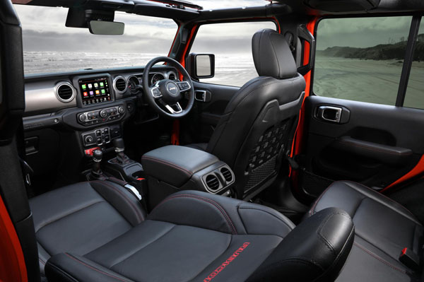 Jeep_Wrangler_Rubicon_interior
