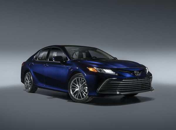 Toyota_Camry_front