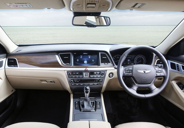 Hyundai_Genesis_interior2