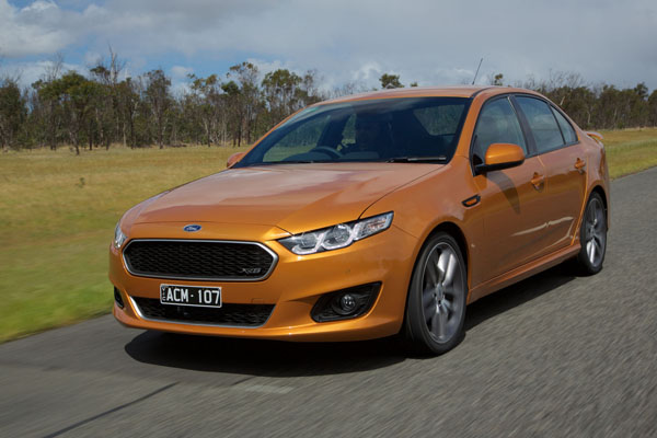 Ford_Falcon_XR6_front