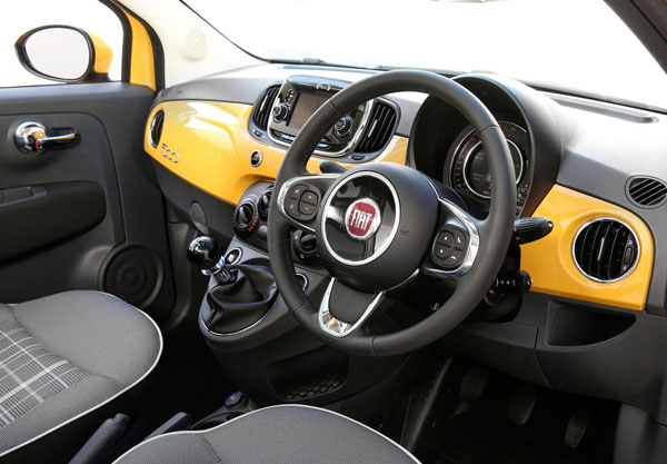 Fiat_500_interior