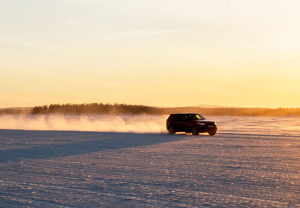 Range_Rover_snow2