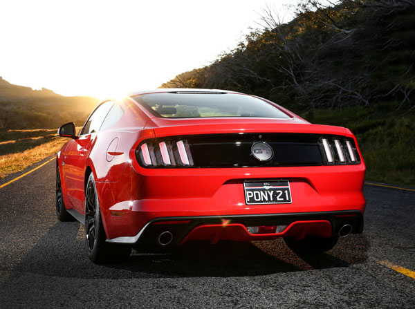 Ford_Mustang_rear
