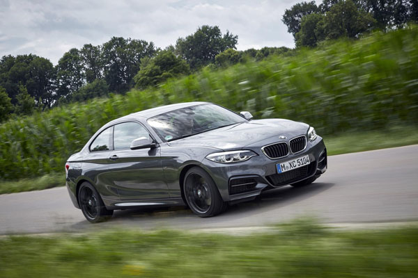 BMW_M240i_Coupe_front