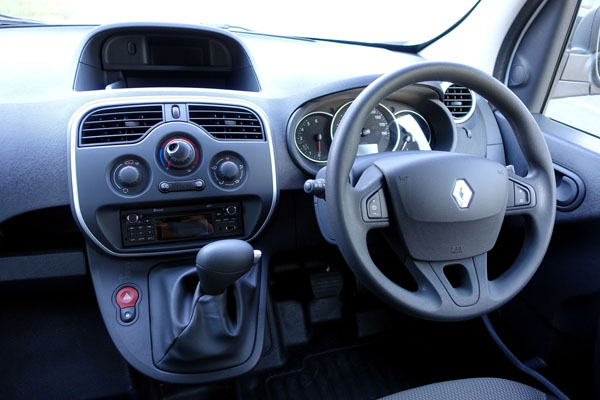 Renault_Kangoo_Maxi_interior