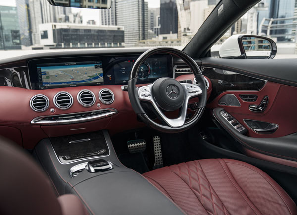 Mercedes-Benz_S560_Coupe_interior