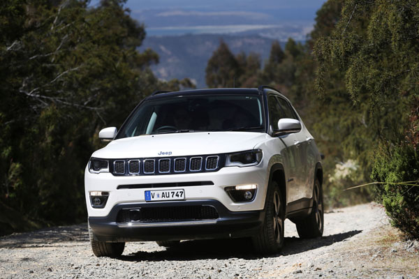 Jeep_Compass_Limited_front