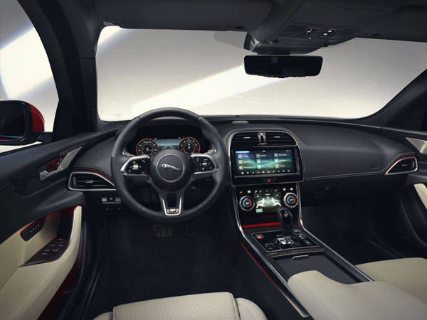 Jaguar_XE_interior