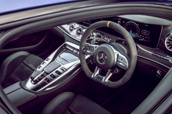 Mercedes-AMG_GT_4-Door_Coupe_interior