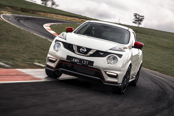 Nissan_Juke_Nismo_RS_front