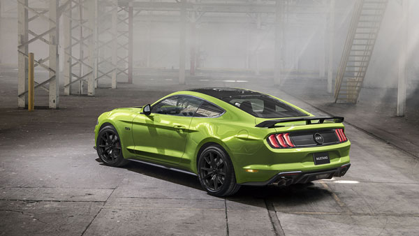Ford_Mustang_rear