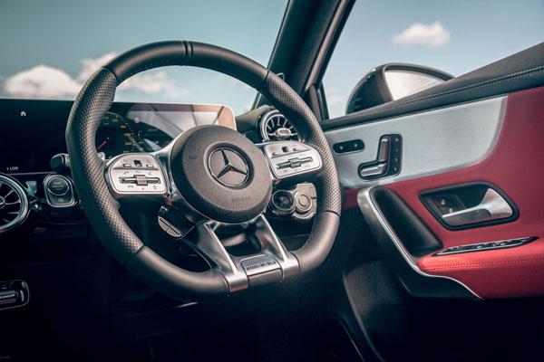 Mercedes-AMG_A35_interior