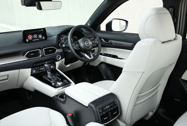 Mazda_CX8_interior
