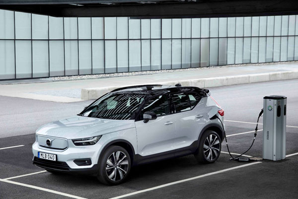 VOLVO XC40 RECHARGE PURE ELECTRIC: PRICE ANNOUNCED