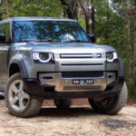Land_Rover_Defender_front