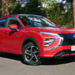 Mitsubishi_Eclipse_Cross_Exceed_PHEV_front